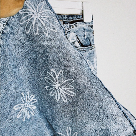 Wild Fable Flower Flare Jeans - Picture 4 of 7